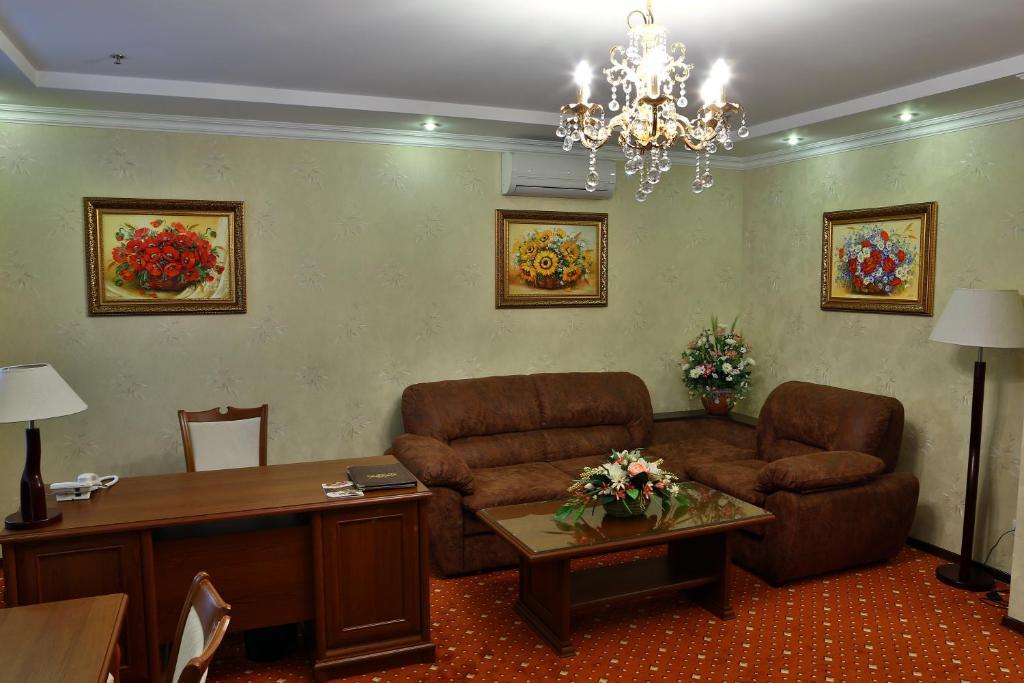 Hotel Ukraine Rivne Værelse billede